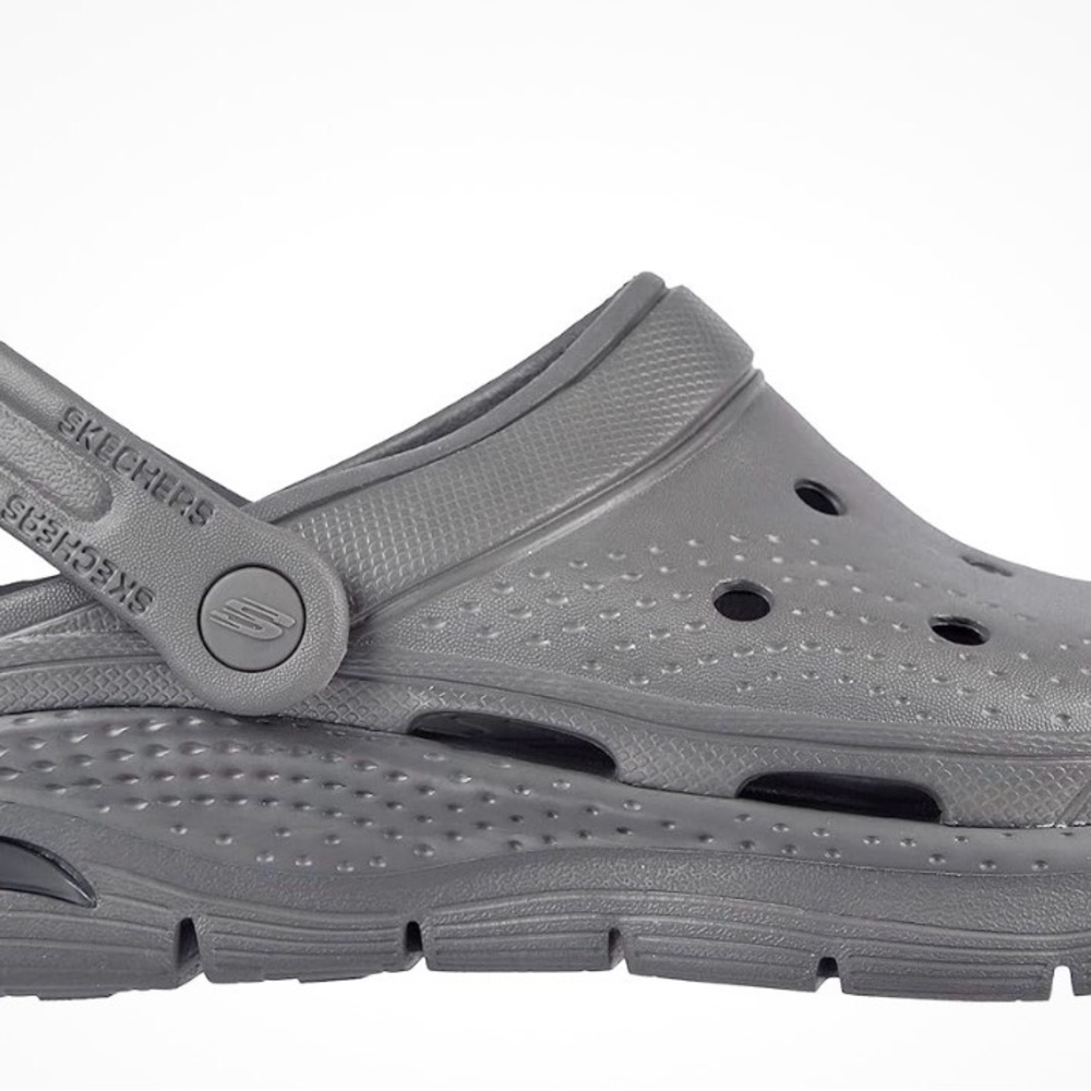 Skechers Men's Foamies Arch Fit-Valiant Clog  size 12